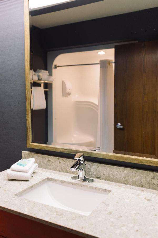 Wildwood Lodge & Suites 클리브 외부 사진