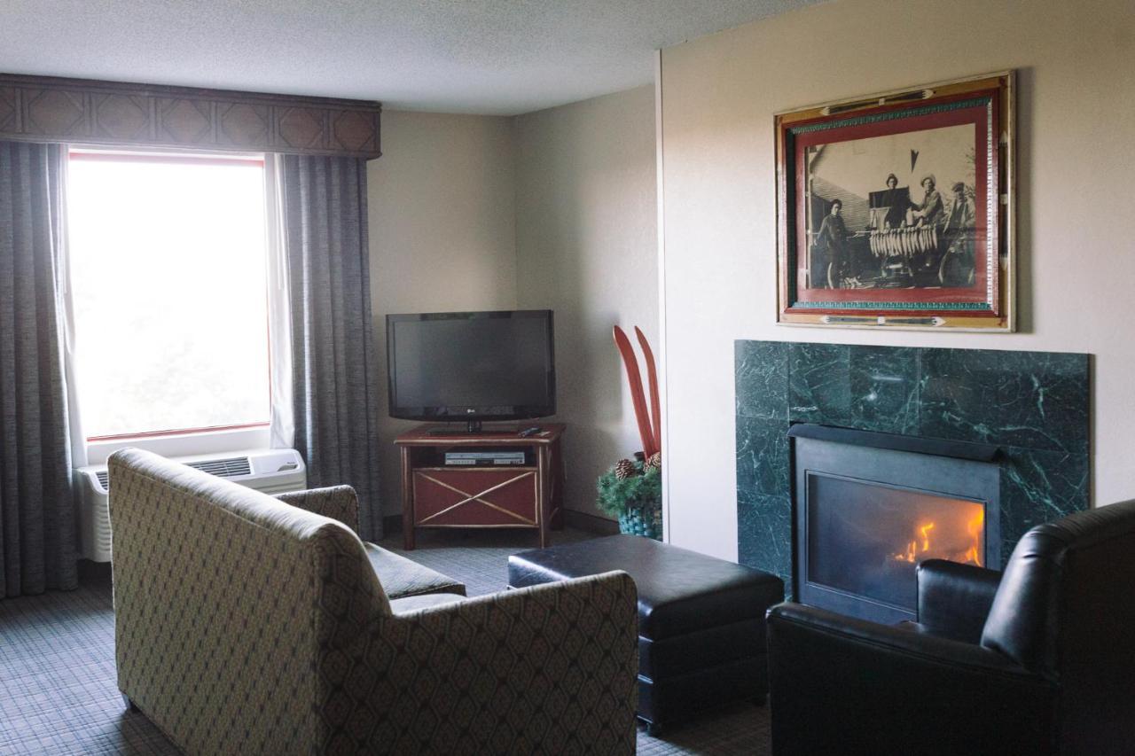 Wildwood Lodge & Suites 클리브 외부 사진