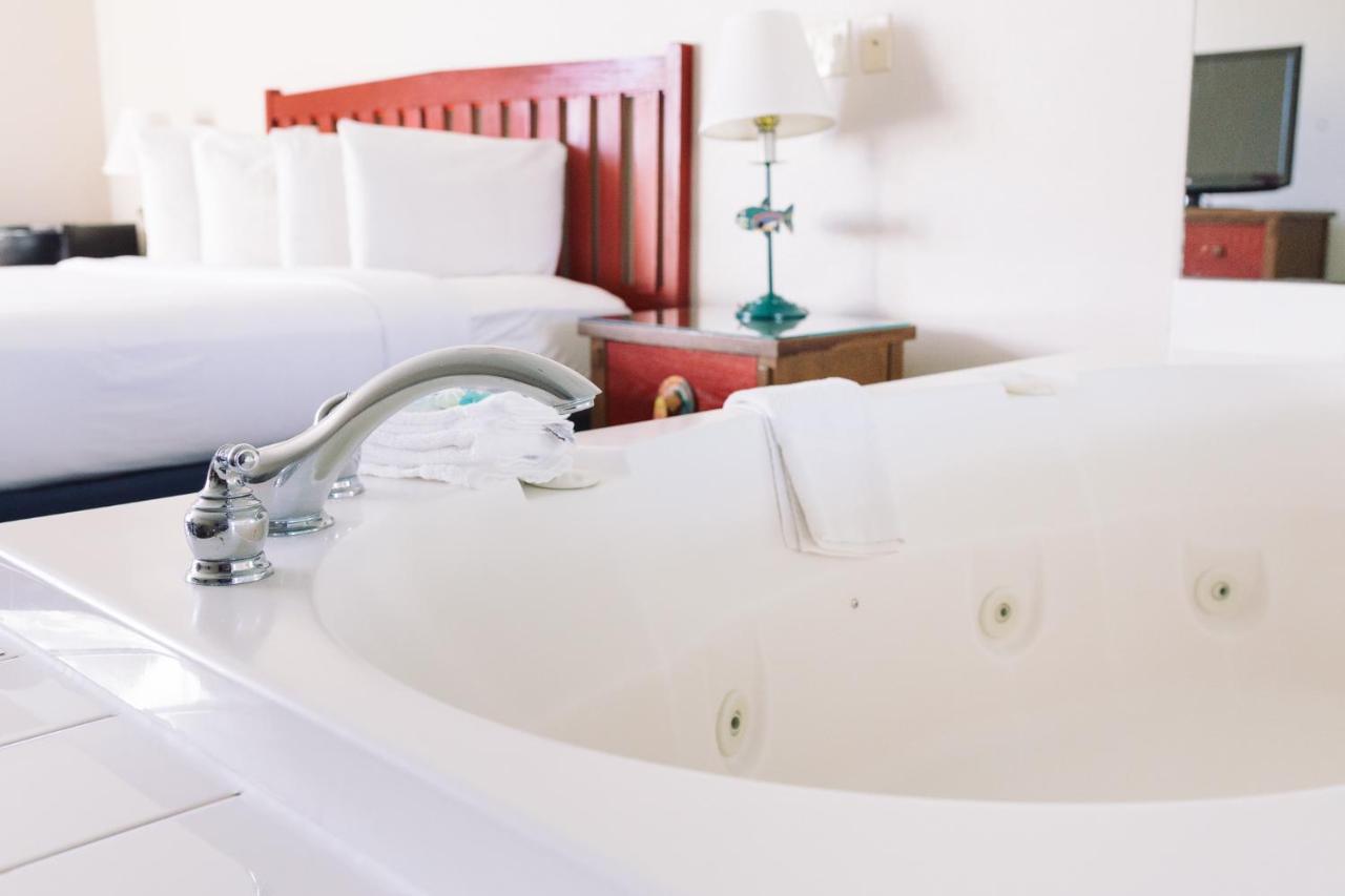 Wildwood Lodge & Suites 클리브 외부 사진